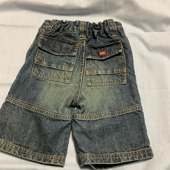 3/$20 Levi’s denim shorts 2T. Elastic adj in waist - Picture 9 of 12